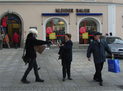 Kleider Bauer Demo Salzburg